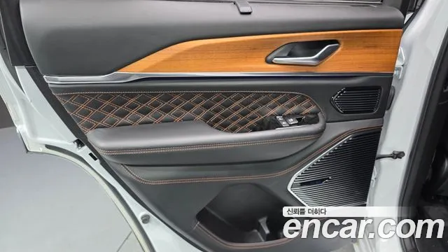 Jeep Cherokee — Фото автомобиля 24