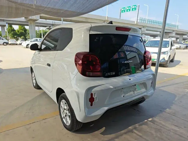 Roewe Clever — Фото автомобиля 4