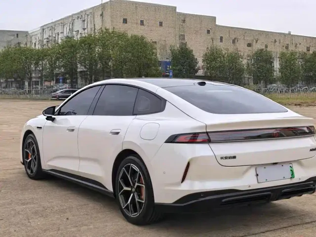 Changan Qiyuan A06 — Фото автомобиля 6