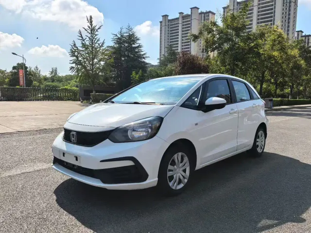 Honda Fit — Фото автомобиля 3