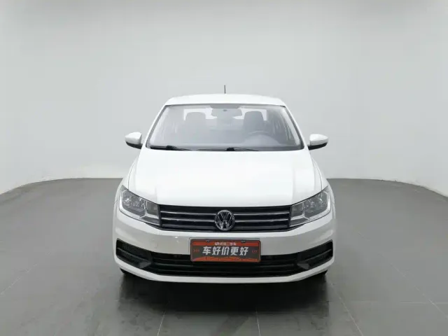 Volkswagen Santana — Фото автомобиля 3