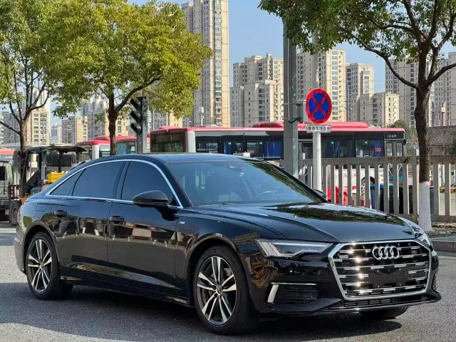 Audi A6L — Фото автомобиля 3