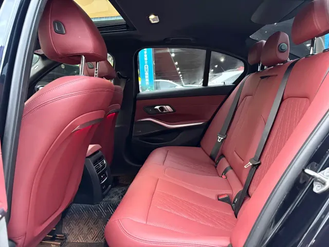 BMW 3 Series — Фото автомобиля 13