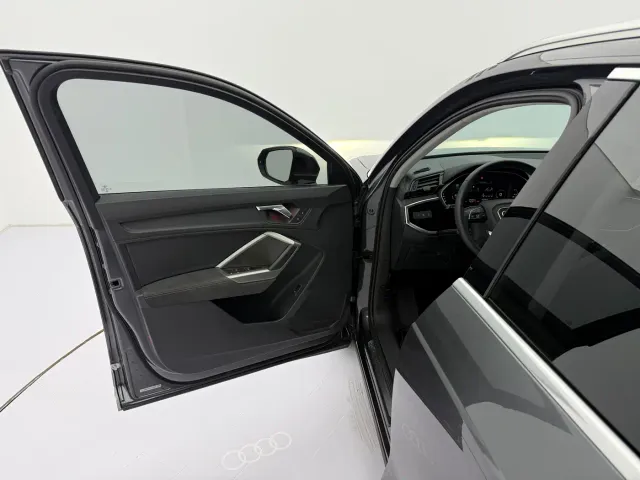 Audi Q3 — Фото автомобиля 23