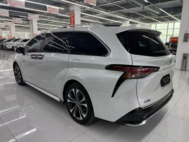Toyota Granvia — Фото автомобиля 7