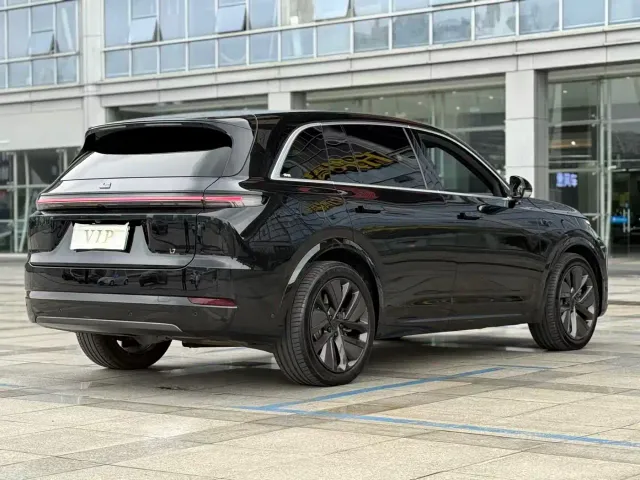 Li Auto L7 — Фото автомобиля 5