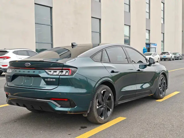 Ford Mondeo — Фото автомобиля 6