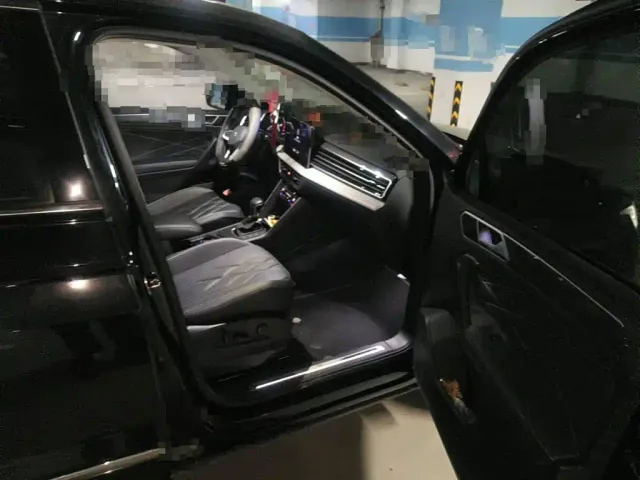 Volkswagen Tiguan L — Фото автомобиля 13