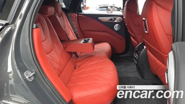BMW XM — Фото автомобиля 11
