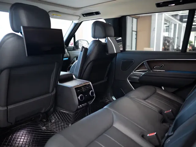 Land Rover Range Rover — Фото автомобиля 14
