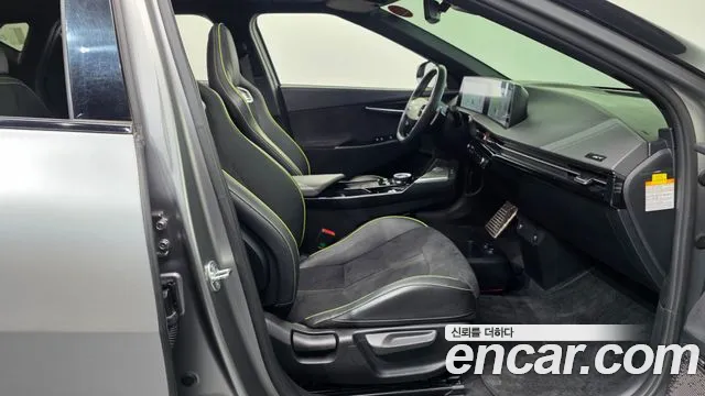 Kia EV6 — Фото автомобиля 17