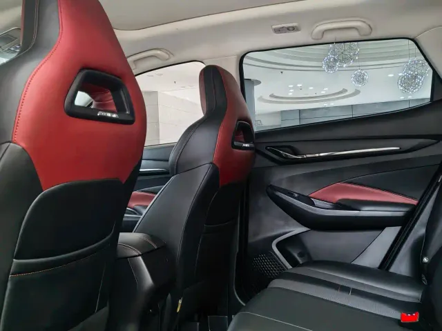 Changan Oushang X5 — Фото автомобиля 6