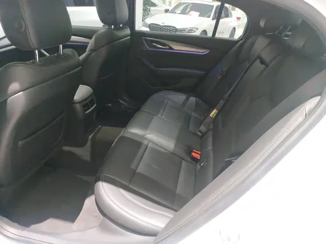 Cadillac CT5 — Фото автомобиля 16