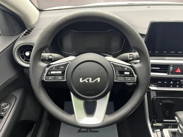 Kia K3 — Фото автомобиля 10