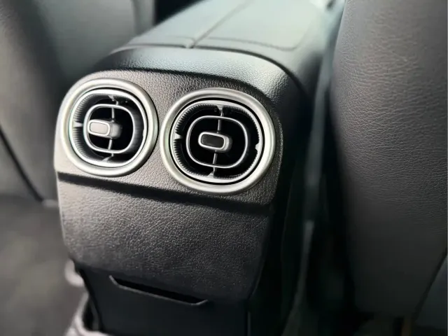 Mercedes-Benz C-Class — Фото автомобиля 21