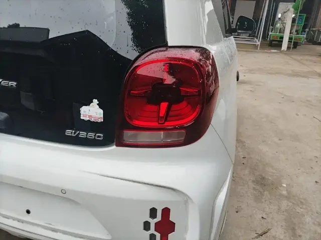 Roewe Clever — Фото автомобиля 7