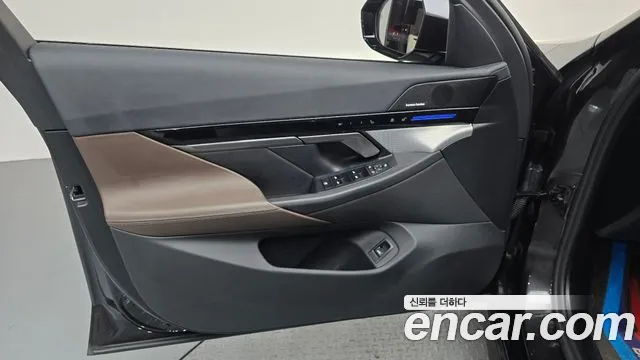 BMW 5 Series G60 — Фото автомобиля 13