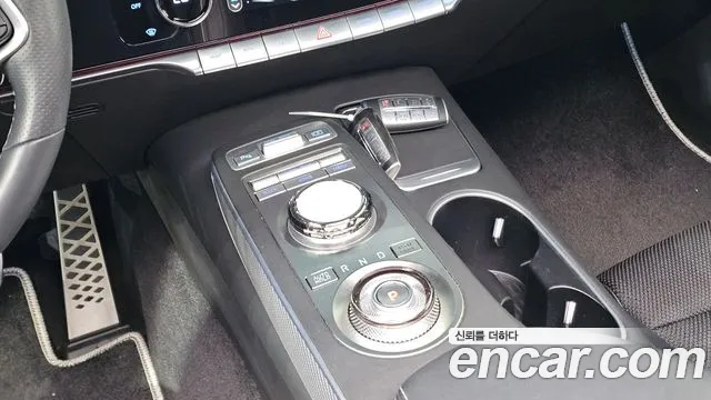 Genesis GV70 — Фото автомобиля 12