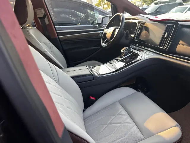 GAC Trumpchi M8 — Фото автомобиля 19