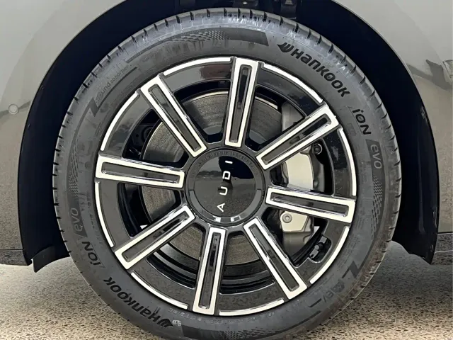 Audi E5 Sportback — Фото автомобиля 10
