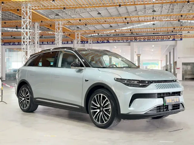 Leapmotor C11 — Фото автомобиля 3