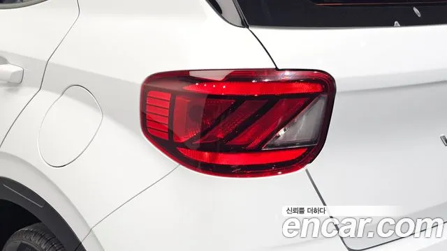 Hyundai Venue — Фото автомобиля 23