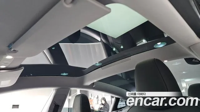 Tesla Model 3 — Фото автомобиля 19