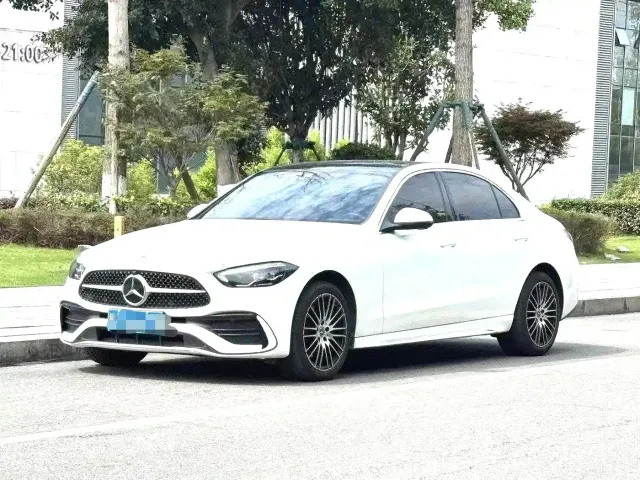 Фотография автомобиля — Mercedes-Benz C-Class
