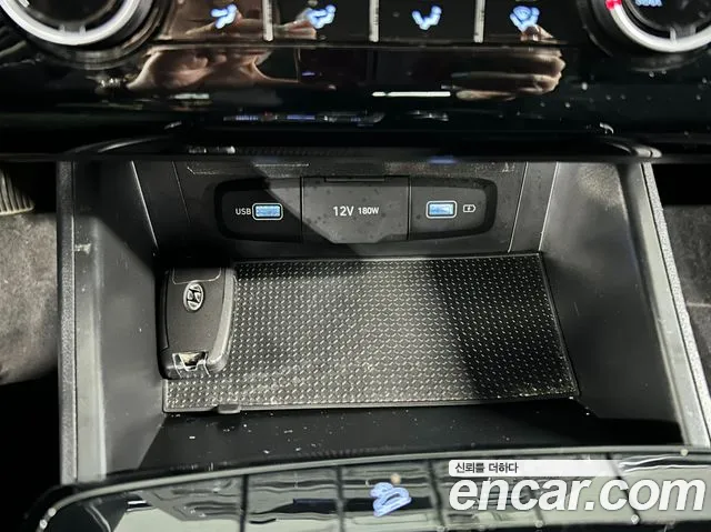 Hyundai Tucson Tucson (NX4) Дизель 2.0 4WD — Фото автомобиля 13