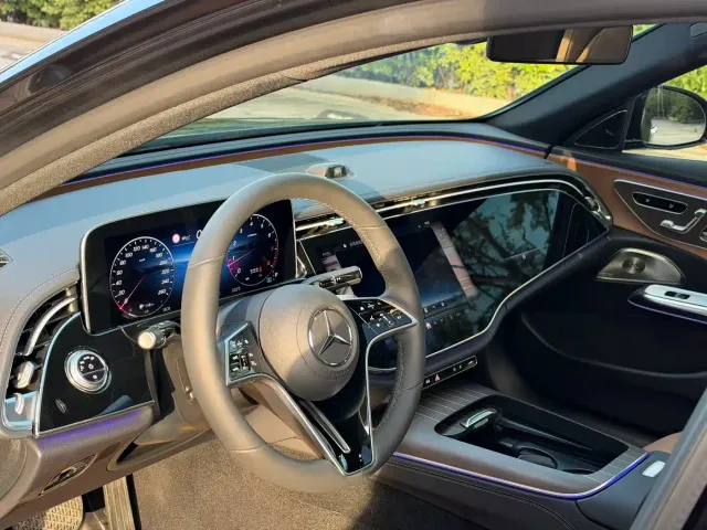 Mercedes-Benz E-Class — Фото автомобиля 6