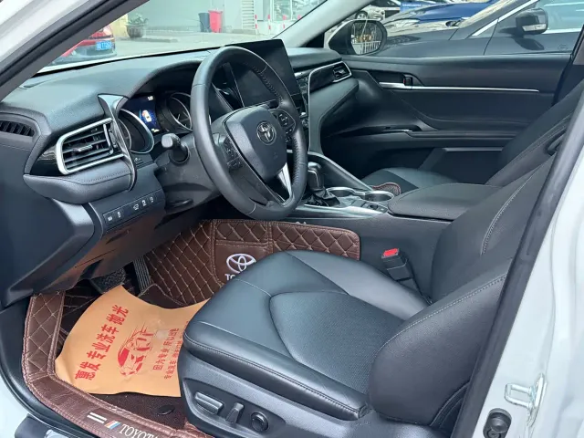 Toyota Camry — Фото автомобиля 7