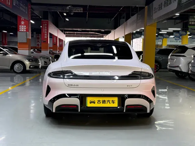 Xiaomi SU7 — Фото автомобиля 6