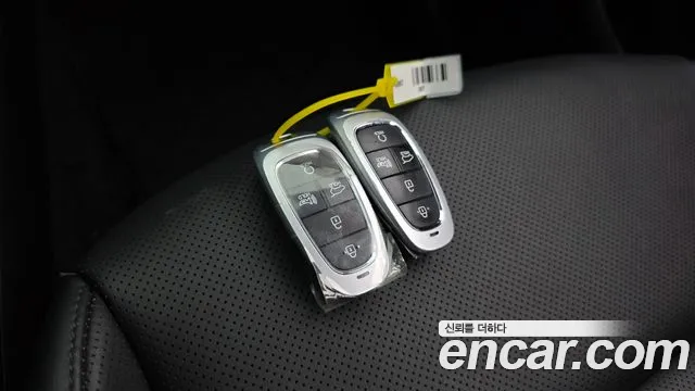 Hyundai Tucson Tucson (NX4) Дизель 2.0 2WD — Фото автомобиля 17