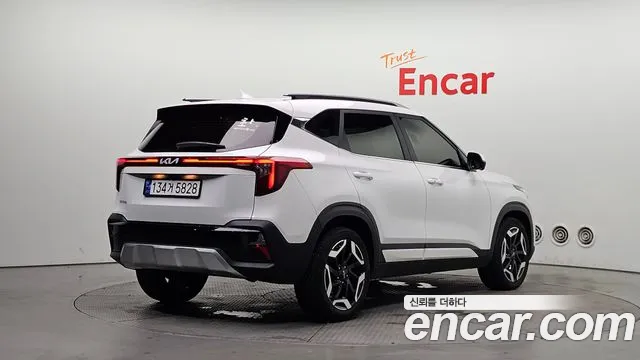 Kia Seltos Новый Seltos Бензин 2.0 2WD — Фото автомобиля 2