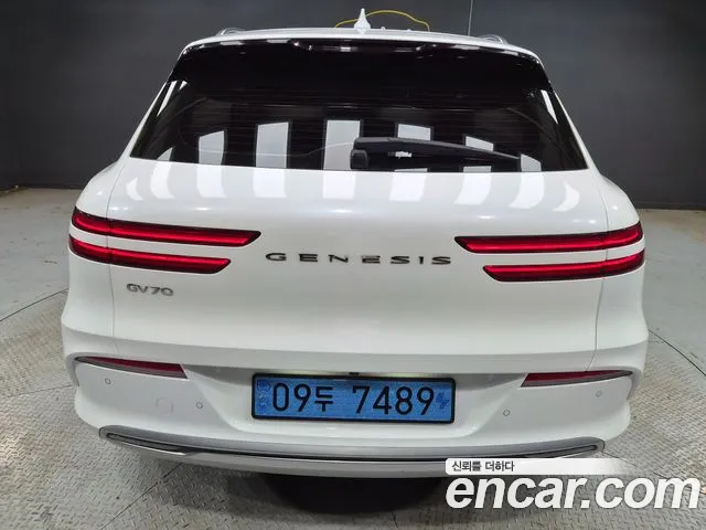Genesis GV70 Electrified GV70 — Фото автомобиля 2