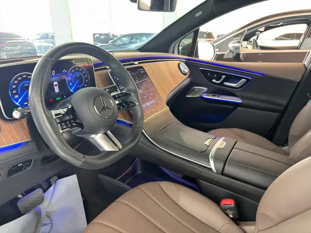 Mercedes-Benz EQE SUV — Фото автомобиля 6