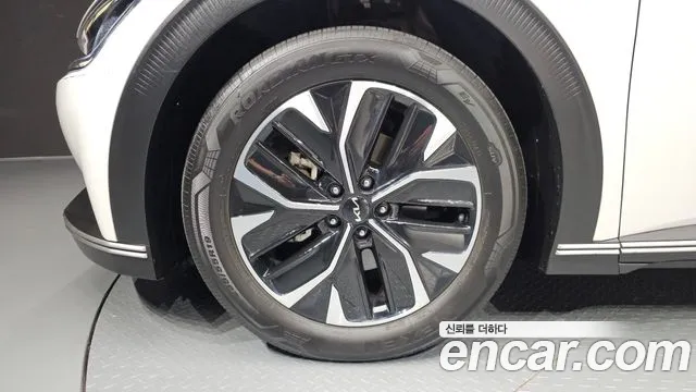 Kia EV6 — Фото автомобиля 5