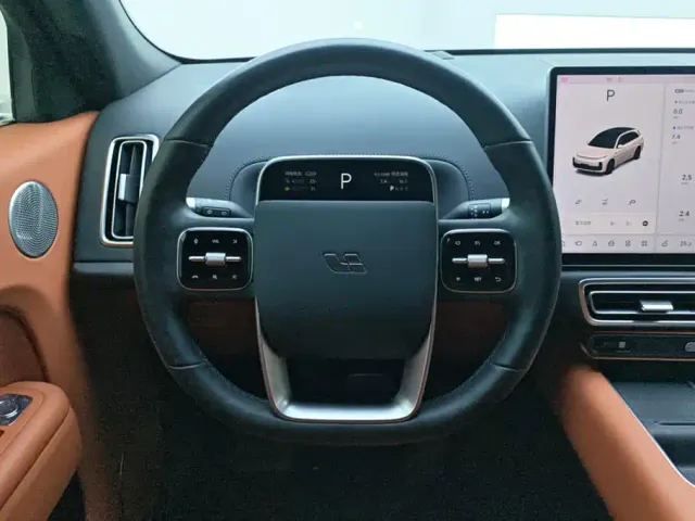 Li Auto L7 — Фото автомобиля 15