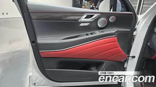 Genesis GV80 — Фото автомобиля 22
