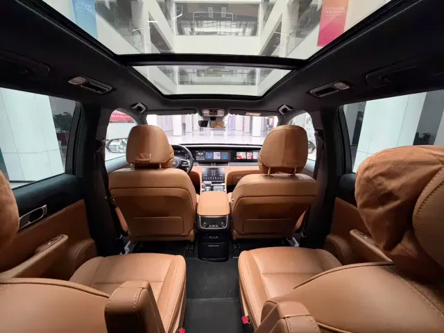 Li Auto ONE — Фото автомобиля 16
