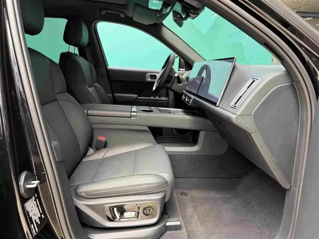 Li Auto L7 — Фото автомобиля 12