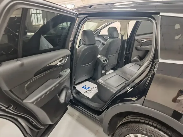 Buick Envision Plus — Фото автомобиля 9