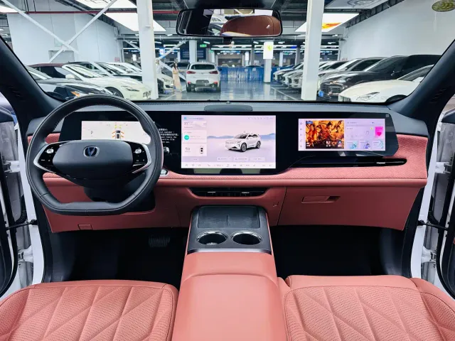 Changan CS75 Plus — Фото автомобиля 6