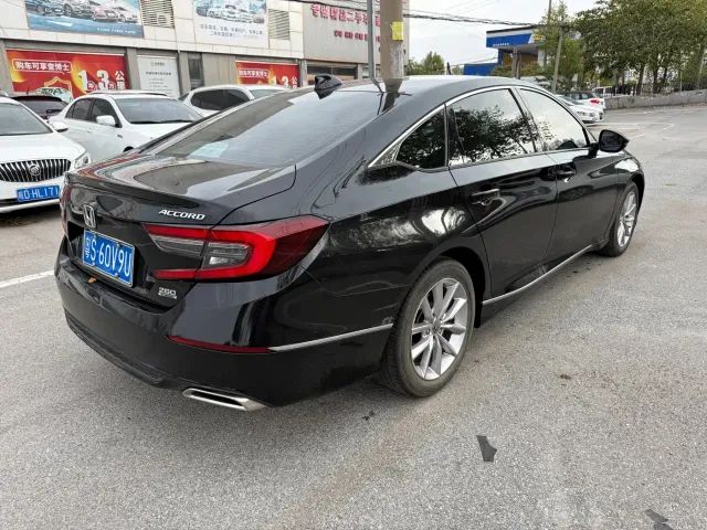 Honda Accord — Фото автомобиля 4
