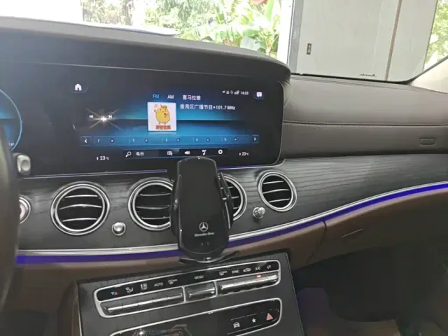 Mercedes-Benz E-Class — Фото автомобиля 12