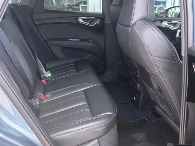 Audi Q4 e-tron — Фото автомобиля 5