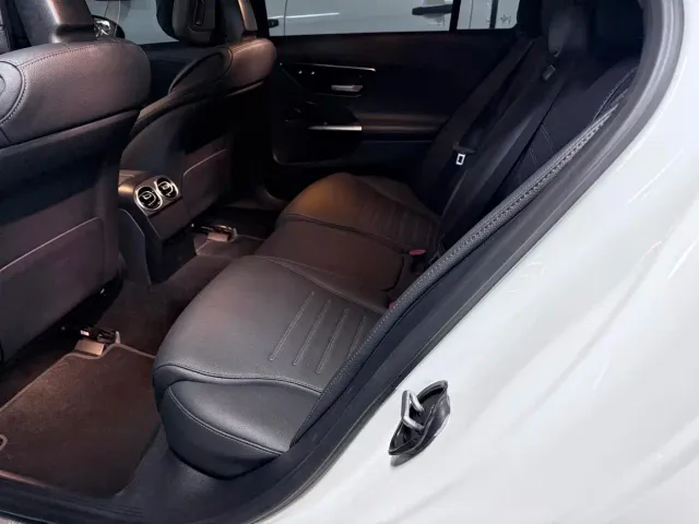 Mercedes-Benz C-Class — Фото автомобиля 10