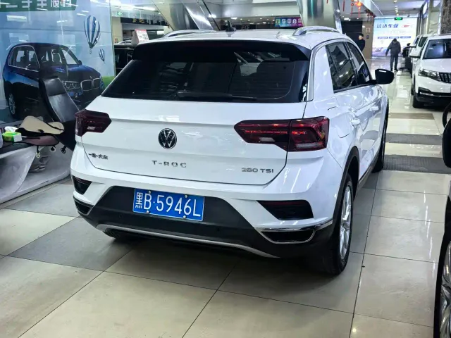 Volkswagen T-Roc — Фото автомобиля 11