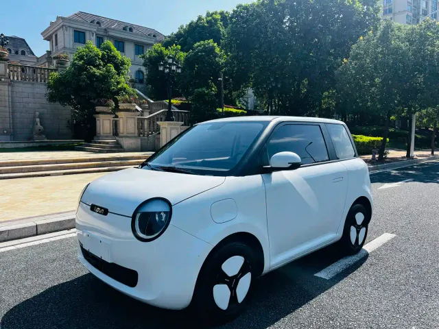 Фотография автомобиля — Changan Lumin
