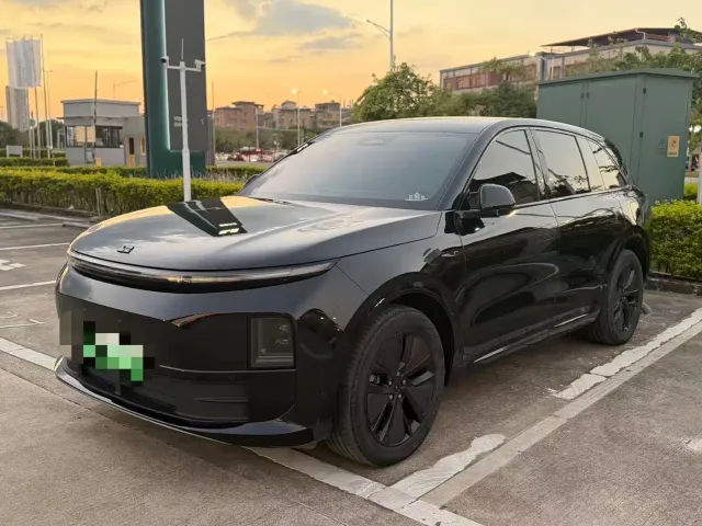 Фотография автомобиля — Li Auto L6